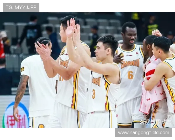 伤病阴影下球队逆袭取胜关键球员爆发引爆全场关注再掀联赛新高潮